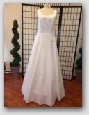 Brautkleid Gr. 36
Verkauf 149,-€
weiß  » Click to zoom ->